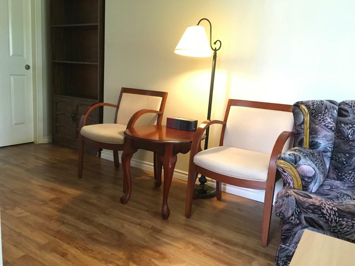 סארי Decent Location Home מראה חיצוני תמונה