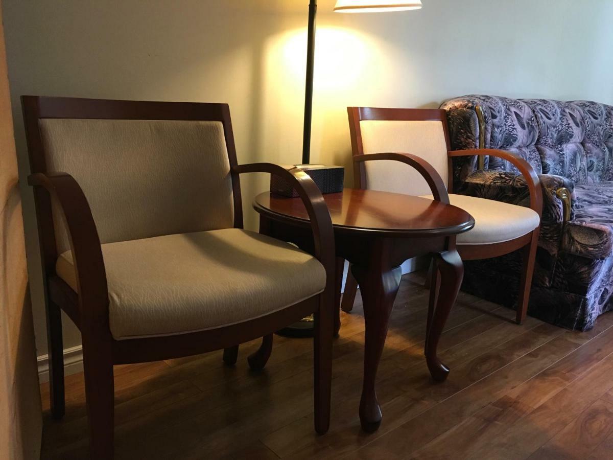 סארי Decent Location Home מראה חיצוני תמונה