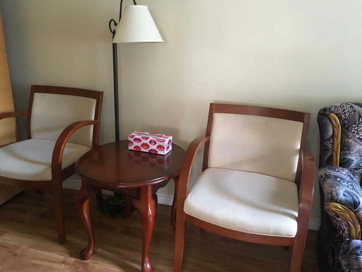 סארי Decent Location Home מראה חיצוני תמונה