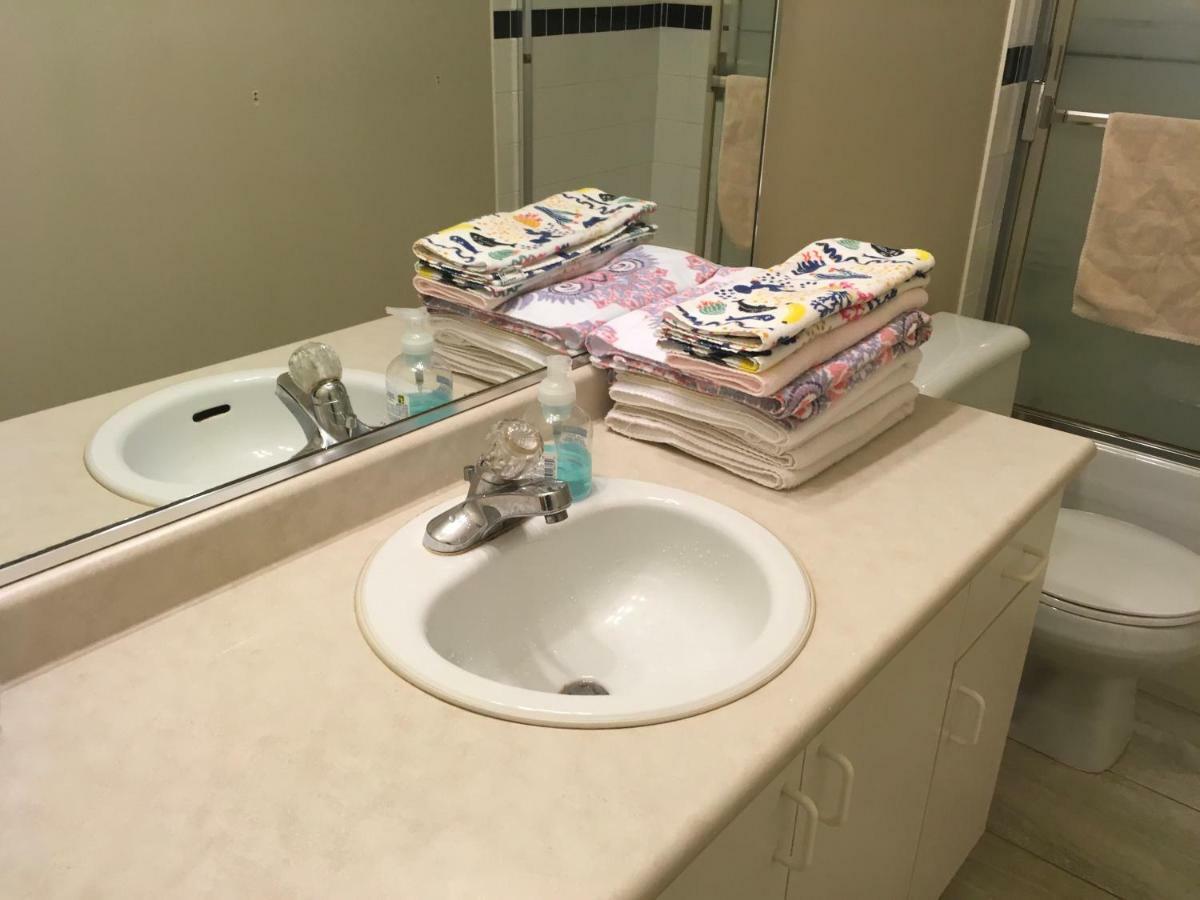 סארי Decent Location Home מראה חיצוני תמונה
